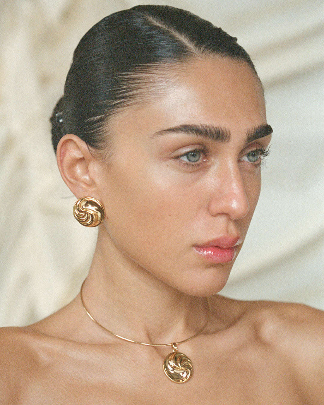 The Leila Choker