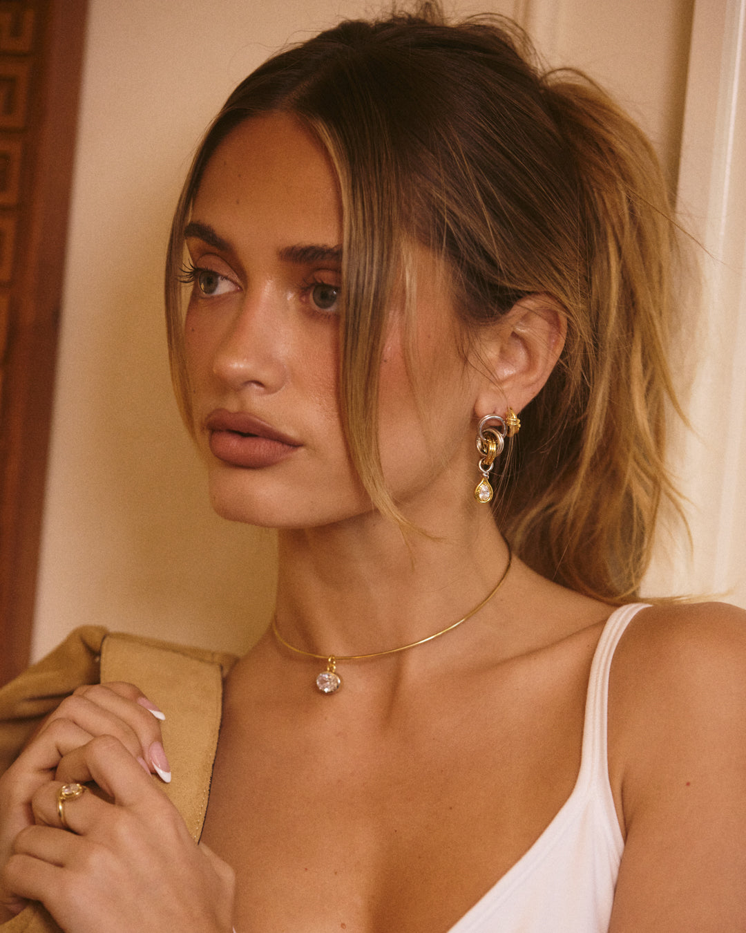 The Marais Pendant Wire Necklace- Gold
