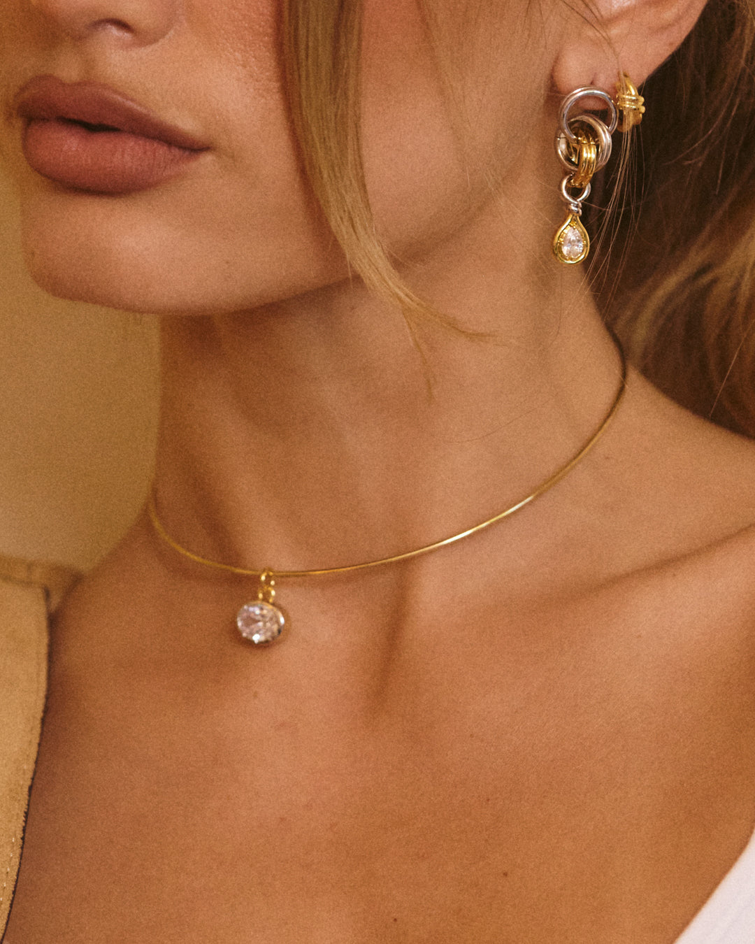 The Marais Pendant Wire Necklace- Gold