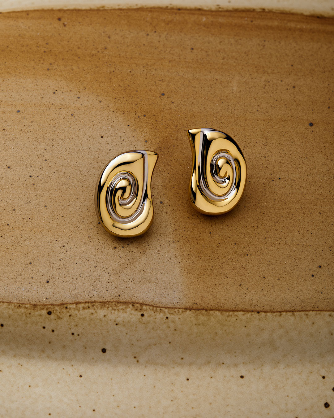 The Two-Tone Coquille Studs