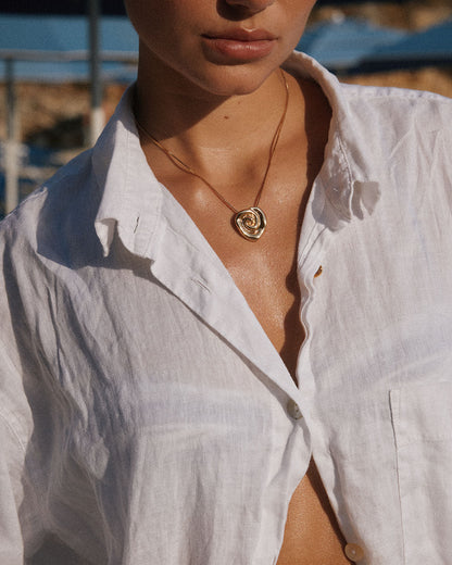 The Coquille Pendant Necklace