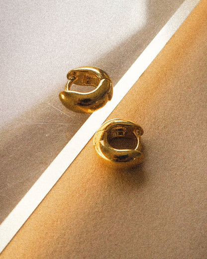 Mini Mirabella Huggies (9mm)- Gold