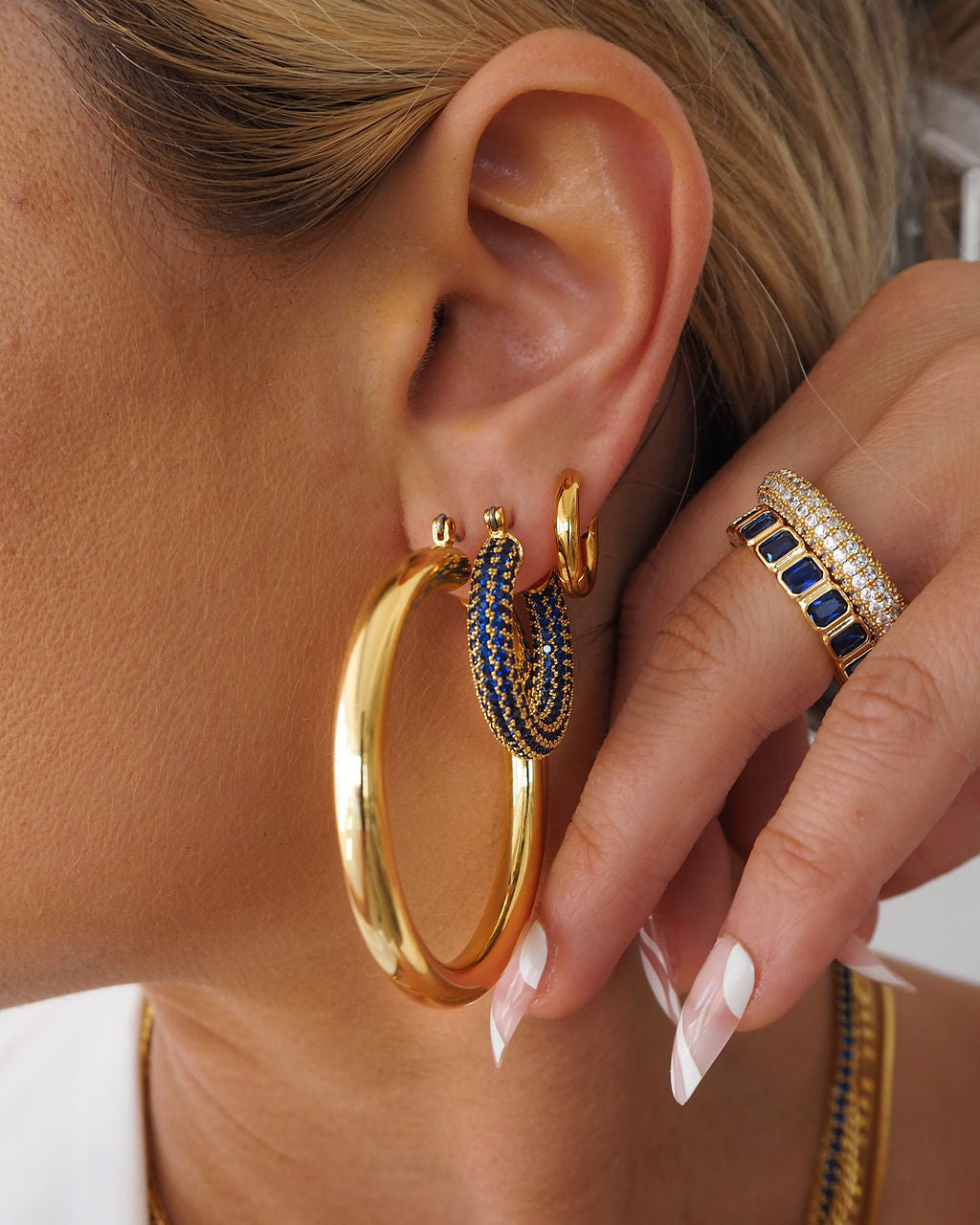 Pave Baby Amalfi Hoops- Blue Sapphire- Gold