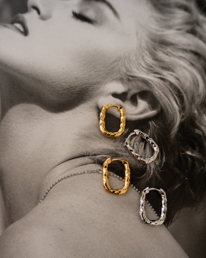 Hammered Chain Link Huggies- Gold