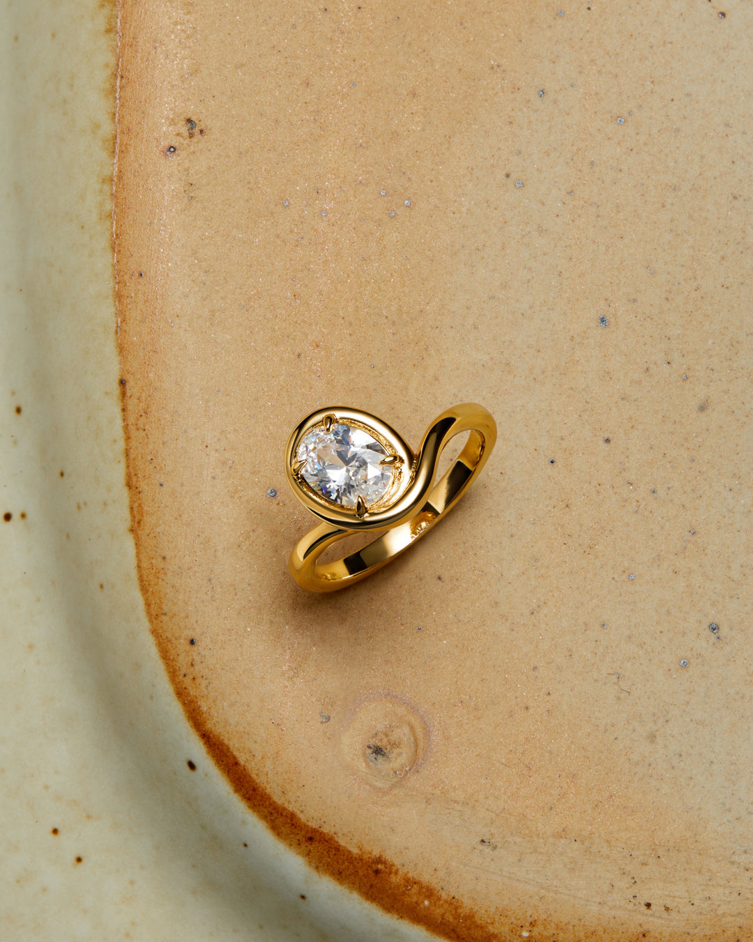 Bianco Nero Statement Ring-Gold